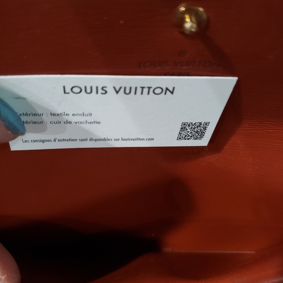 Louis Vuitton Epi Leather Porte Tresor - Picture 6 of 12